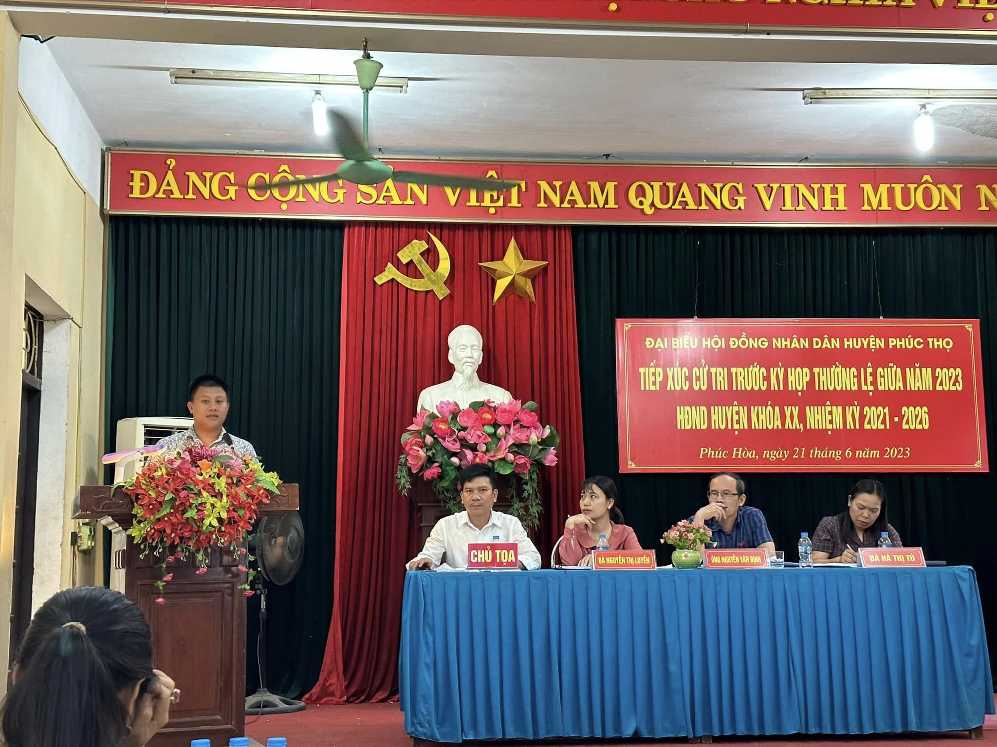 Hội nghị tiếp xúc cử tri trước kỳ họp thường lệ giữa năm HĐND huyện khóa XX, nhiệm kỳ 2021-2026